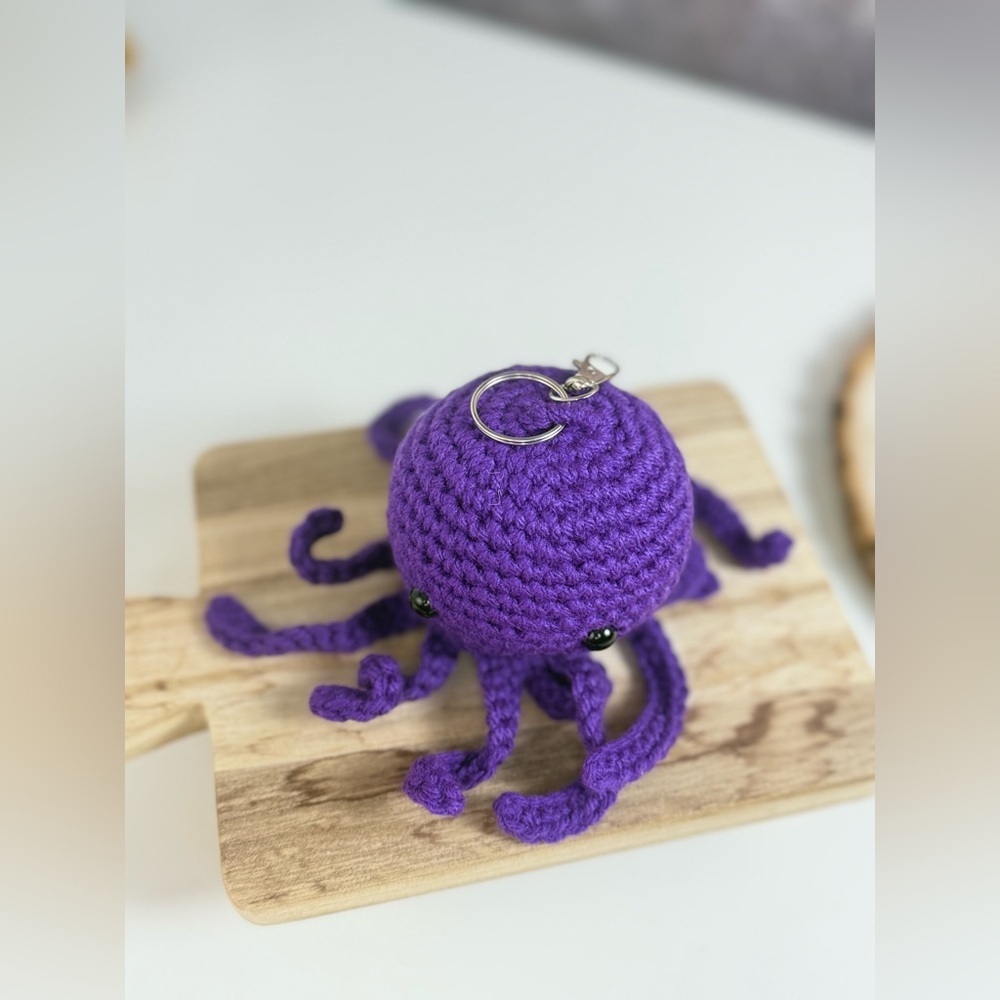 Handcrafted Jellyfish Purple Crochet Keychain - Picture 5 of 9